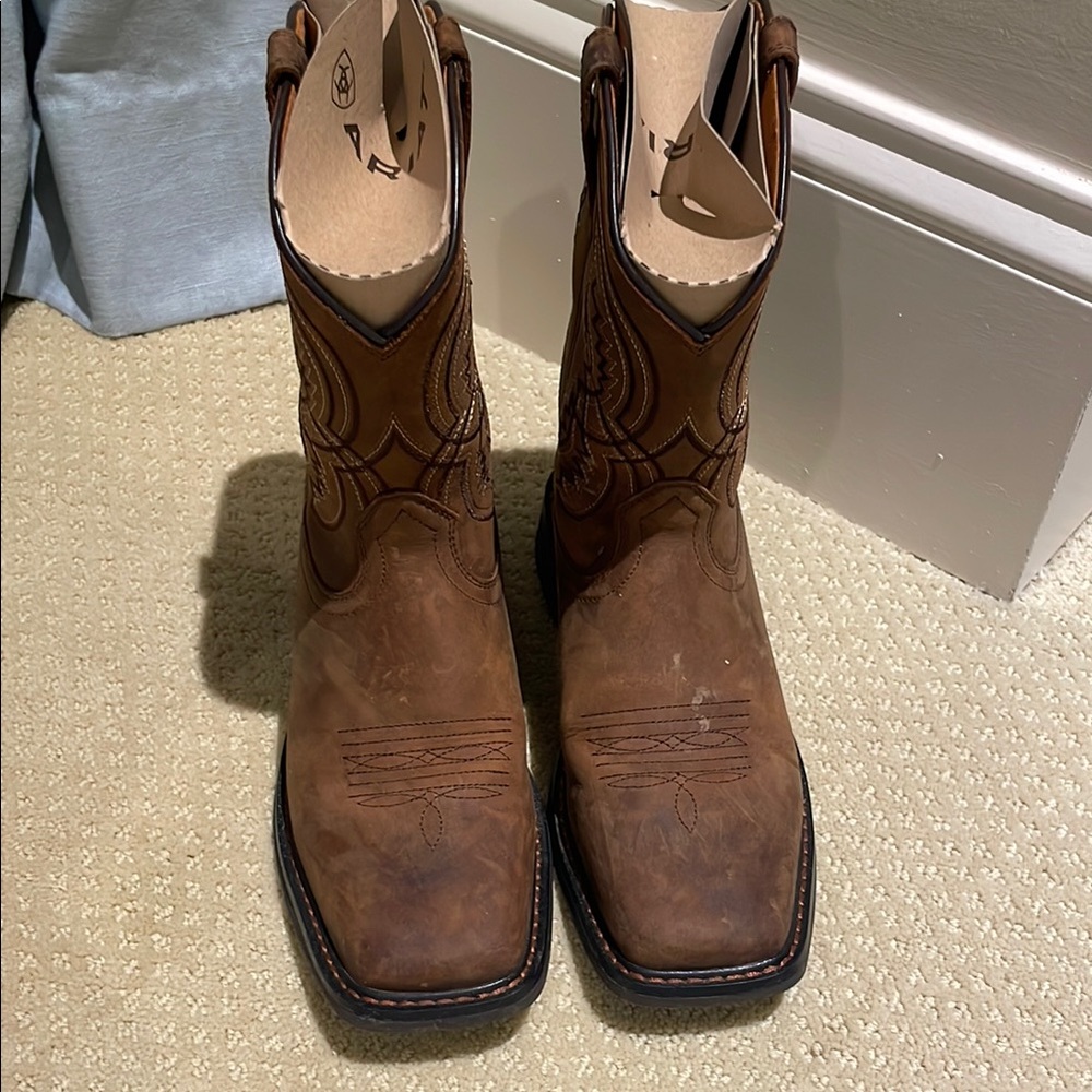Ariat Boy’s Brown Western Cowboy Boots Size 5